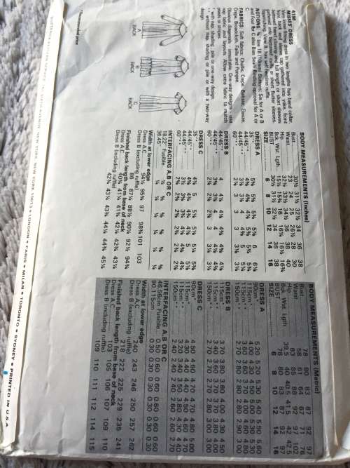 PATTERN BUTTERICK 4198 (VINTAGE) - LOOSE FITTING DRESSES (SIZE 14)