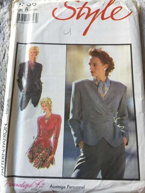 PATTERN STYLE 1786 (UNUSED) - BEAUTIFUL JACKET/TOP (SIZE 8-18)
