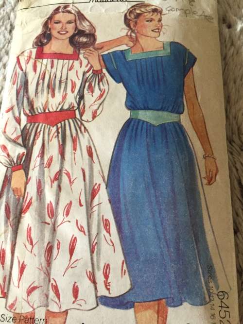 PATTERN NEW LOOK 6452 (MAUDELLA VINTAGE) (COMPLETE, CUT ON 18)