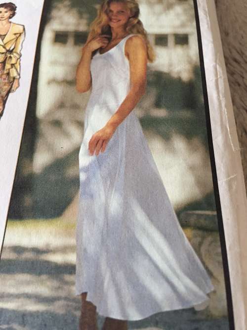 PATTERN STYLE 1723 (VERY LITTLE CUT) - DRESS AND JACKET (SIZE A)