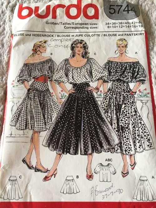 PATTERN BURDA 5744 (COMPLETE, CUT ON 44) - BEAUTIFUL TOPS and SKIRTS (SIZE 34-44)