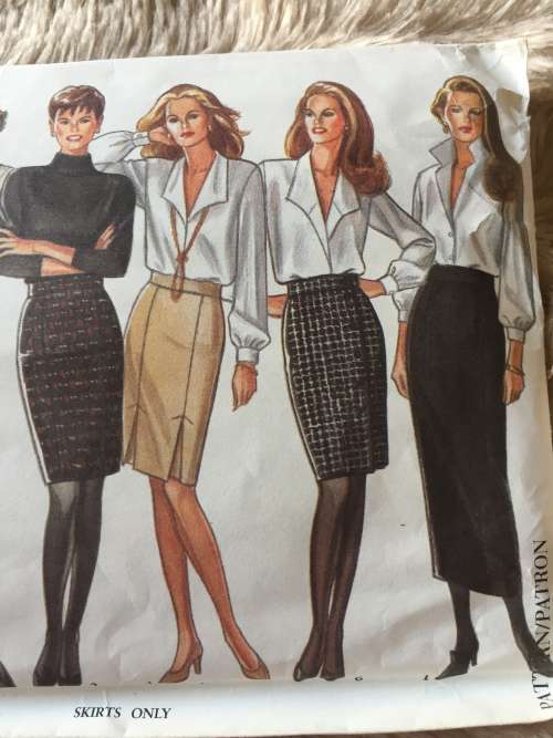 PATTERN NEW LOOK 6102 - SKIRTS (SIZE 8-18)