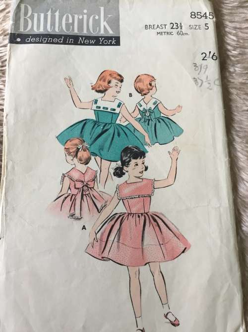 PATTERN BUTTERICK 8545 (VERY VINTAGE) - GIRLS` DRESSES (SIZE 5)