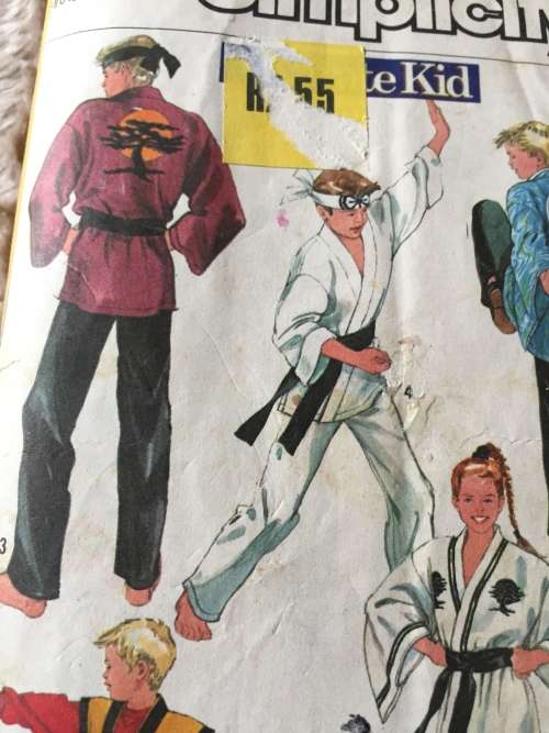 PATTERN SIMPLICITY 7640 - KARATE SUITS ALL SIZES