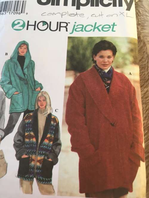 PATTERN SIMPLICITY 9744 (COMPLETE, CUT ON XL) - JACKET VARIATIONS (SIZE L-XL)