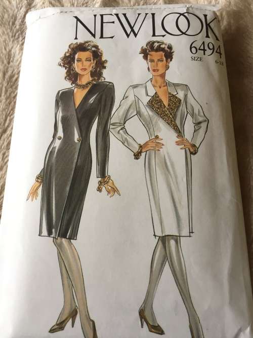 PATTERN NEW LOOK 6494 (NEAT and TIDY) - DRESSES (SIZE 6-18)