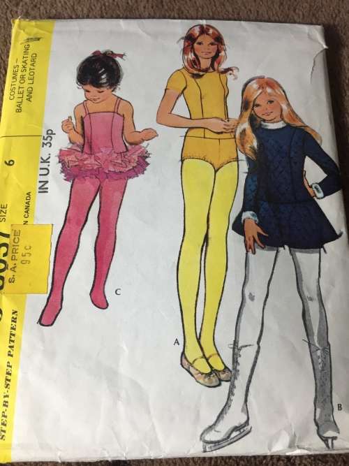 PATTERN MCCALL`S 3037 - GIRLS` COSTUMES - BALLET, ICE SKATING AND LEOTARD (SIZE 6)