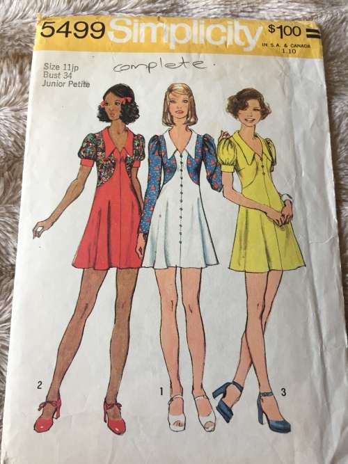 PATTERN SIMPLICITY 5499 (VERY VINTAGE, COMPLETE) - SHORT DRESSES (SIZE 11JP)
