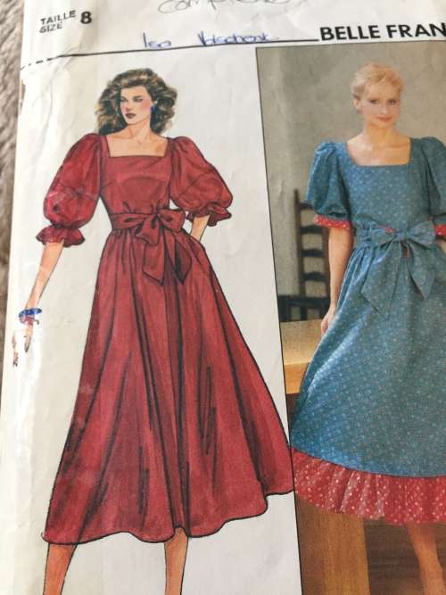 PATTERN BUTTERICK 4694 (COMPLETE) - DRESS & BELT (SIZE 8)