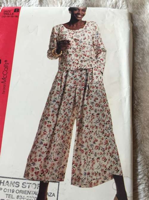 PATTERN STITCH `N SAVE 6911 (UNUSED) - TOP & SPLIT SKIRT (SIZE 12-18)