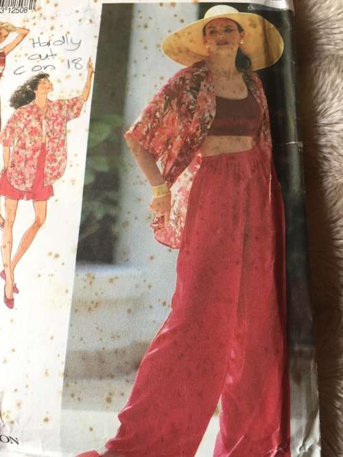 PATTERN STYLE 2091 (HARDLY CUT, CUT ON 18, DIRTY ENVELOPE) - SEPARATES (SIZE 8-18)