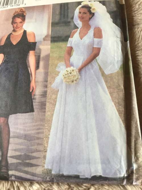 PATTERN STYLE 2531 (CUT ON 16) - BRIDAL GOWN/SPECIAL OCCASSION DRESS (SIZE 6-16)