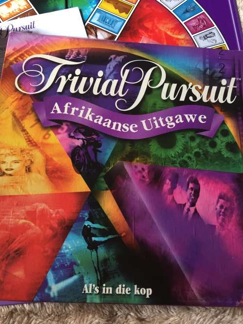 TRIVIAL PURSUIT - AFRIKAANS: PRIMA TOYS (COMPLETE WITH RULES, HARDLY USED)