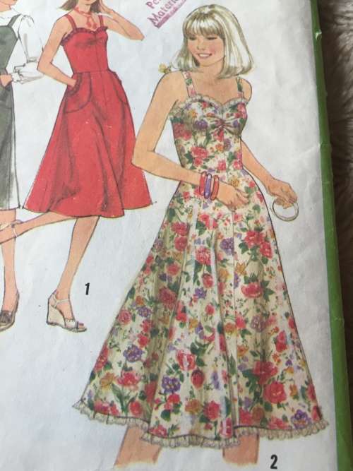 PATTERN SIMPLICITY 8467 (VINTAGE, COMPLETE) - SUNDRESSES (SIZE 12)
