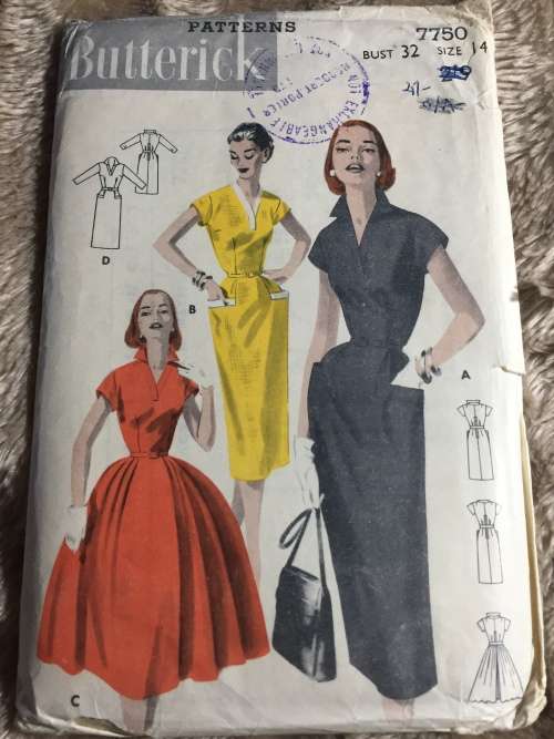 PATTERN BUTTERICK 7750 (VERY VINTAGE, TIDY PATTERNS) - DRESSES (SIZE 14)
