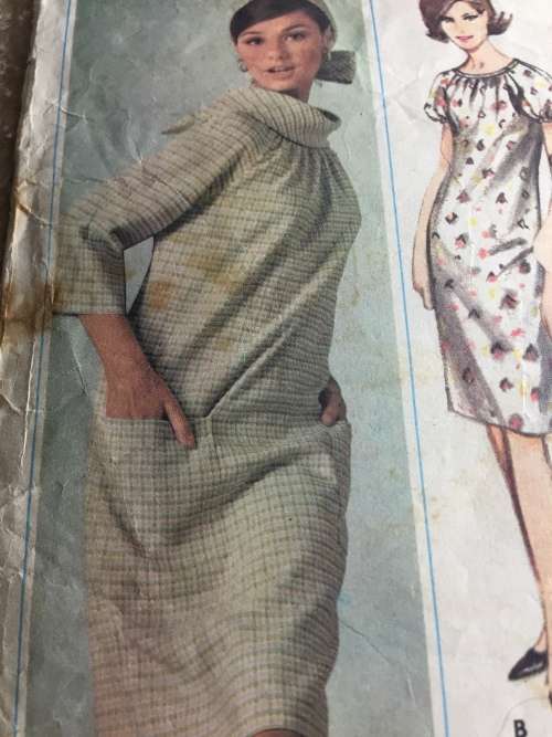 PATTERN BUTTERICK 3815 (VERY VINTAGE, TIDY PATTERNS) - DRESS & SCARF & HAT (SIZE 14)