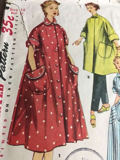 PATTERN SIMPLICITY 4471 (VERY VINTAGE, TIDY PATTERNS) - ROBE (SIZE 14)