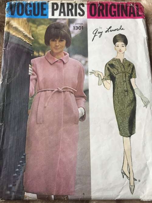 PATTERN VOGUE 1301 (VERY VINTAGE, TIDY PATTERNS) - ONE PIECE DRESS & COAT  (SIZE 14)