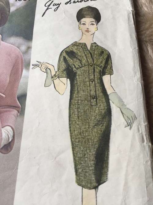 PATTERN VOGUE 1301 (VERY VINTAGE, TIDY PATTERNS) - ONE PIECE DRESS & COAT  (SIZE 14)