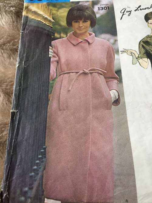 PATTERN VOGUE 1301 (VERY VINTAGE, TIDY PATTERNS) - ONE PIECE DRESS & COAT  (SIZE 14)