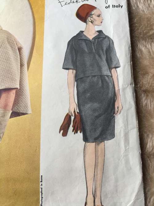 PATTERN VOGUE 1509 (VERY VINTAGE, TIDY PATTERNS) - TWO PIECE DRESS  (SIZE 14)