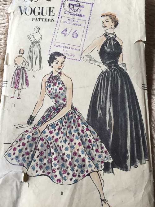 PATTERN VOGUE 7245 (VERY VINTAGE, TIDY PATTERNS) - ONE PIECE DRESS (SIZE 32)