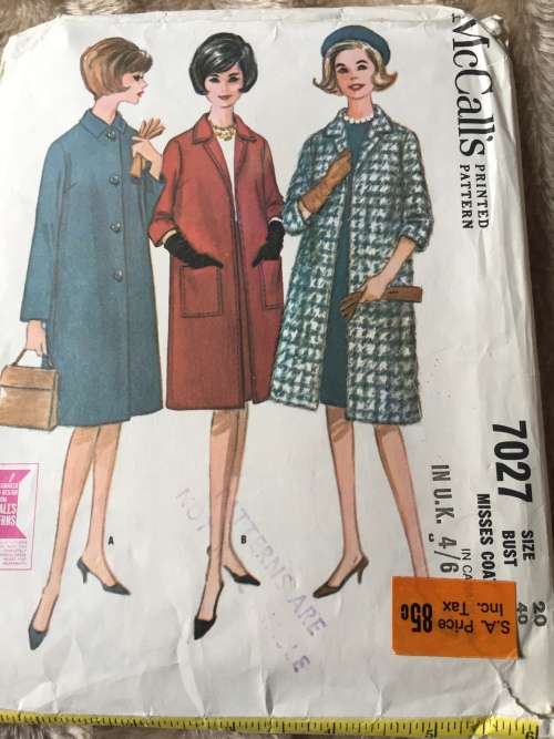 PATTERN MCCALL`S 7027 (VERY VINTAGE, TIDY PATTERNS) - COATS (SIZE 20) BIG SIZE