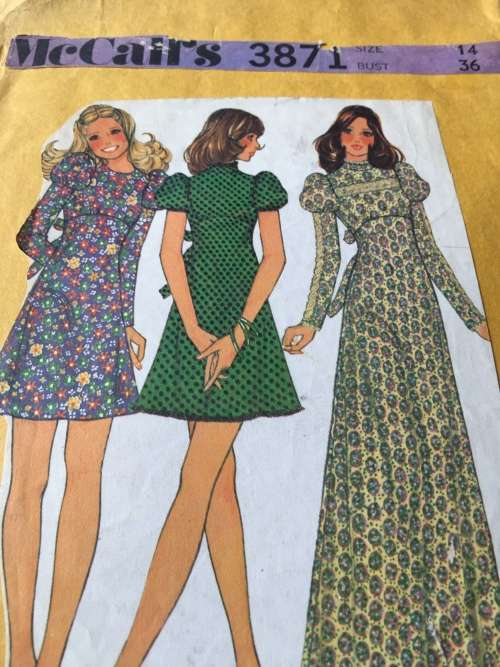 PATTERN MCCALL`S 3871 (VERY VINTAGE, TIDY PATTERNS) - ONE-PIECE DRESS (SIZE 14)