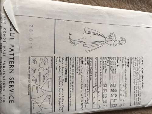 PATTERN VOGUE 4882 (VERY VINTAGE, TIDY PATTERNS) - ONE-PIECE DRESS (SIZE 14)
