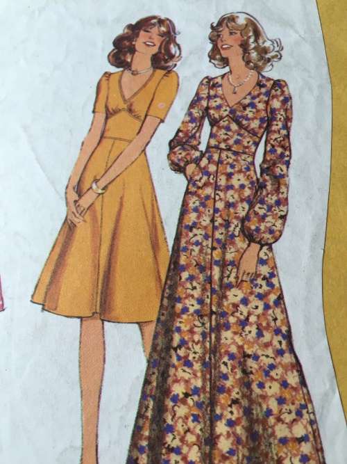 PATTERN STYLE 1157 (VERY VINTAGE, TIDY PATTERNS) - DRESS  (SIZE 12)