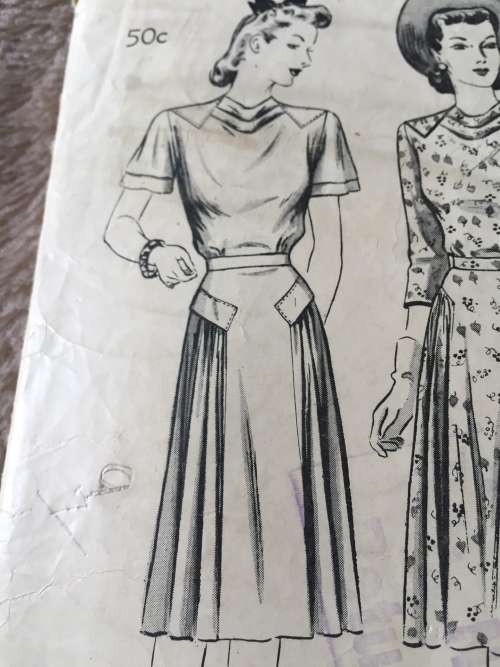 PATTERN BUTTERICK 1795 (VERY VINTAGE, NEAT & TIDY PATTERN) - DRESS (SIZE 42)