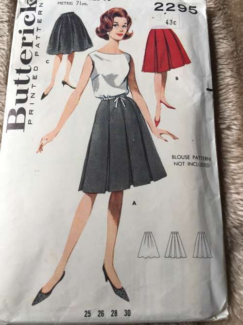PATTERN BUTTERICK 2295 (VINTAGE, NEAT & TIDY PATTERN) - BOX PLEATED SKIRT (SIZE 16)