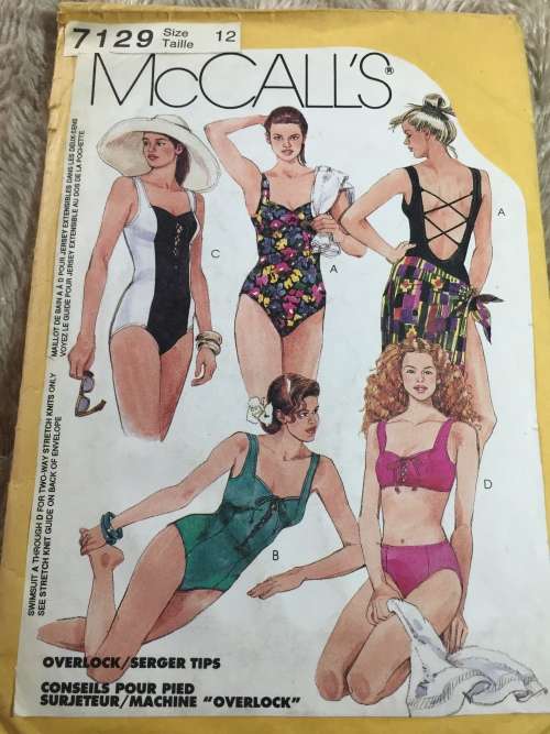 PATTERN MCCALL`S 7129 - 2PIECE COSTUMES ETC (SIZE 12)
