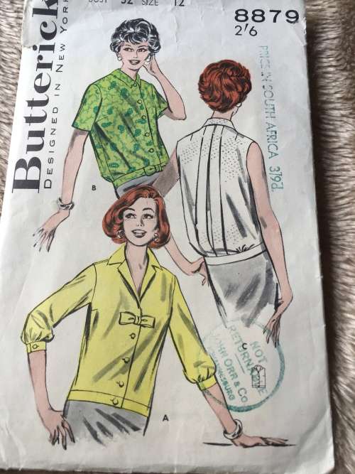 PATTERN BUTTERICK 8879 (VERY VINTAGE, NEAT & TIDY PATTERN) - BACK-PLEATED OVERBLOUSE (SIZE 12)
