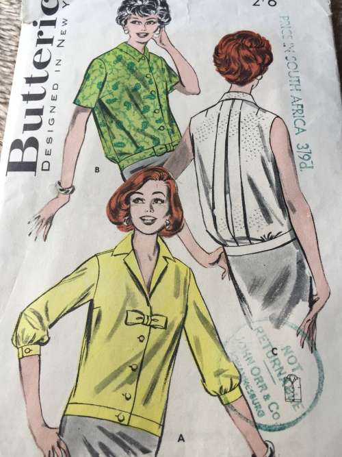 PATTERN BUTTERICK 8879 (VERY VINTAGE, NEAT & TIDY PATTERN) - BACK-PLEATED OVERBLOUSE (SIZE 12)