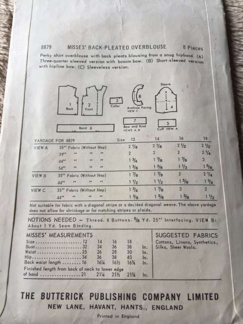 PATTERN BUTTERICK 8879 (VERY VINTAGE, NEAT & TIDY PATTERN) - BACK-PLEATED OVERBLOUSE (SIZE 12)