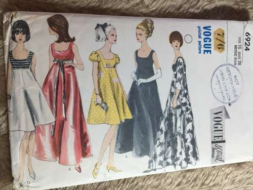 PATTERN VOGUE 6924 (VERY VINTAGE, NEAT & TIDY PATTERN) - EVENING DRESS IN 2 LENGTHS (SIZE 16)