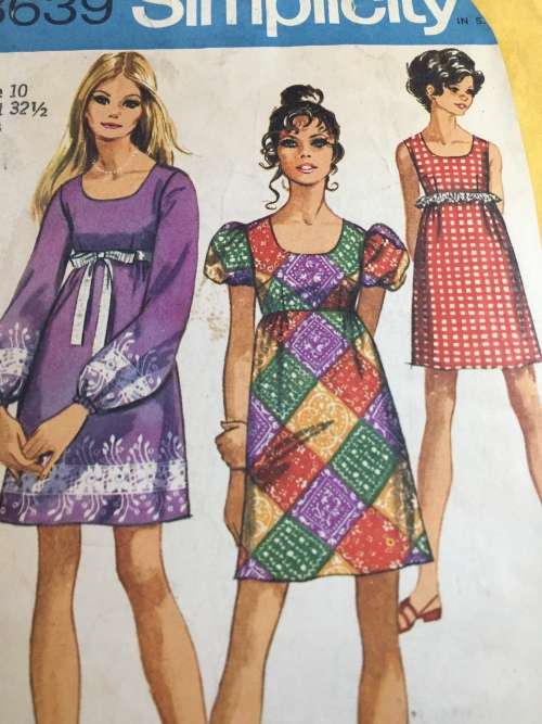 PATTERN SIMPLICITY 8639 (VINTAGE, NEAT & TIDY) - DRESSES (SIZE 10)