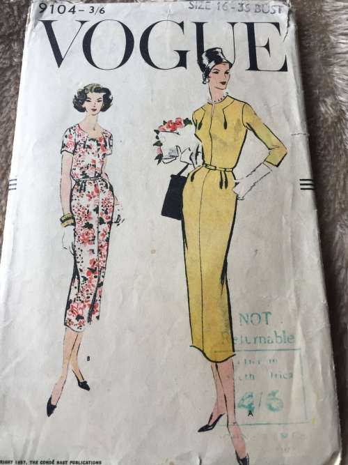 PATTERN VOGUE 9104 (VERY VINTAGE, NEAT & TIDY) - ONE PIECE DRESS (SIZE 16)