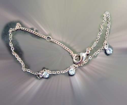 Elegant Rose Gold plated 3 diamante bracelet