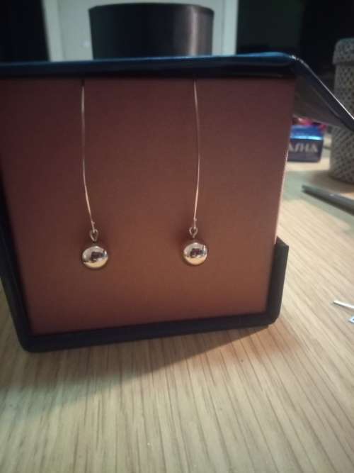 Stunning Gold drop Earrings earrings