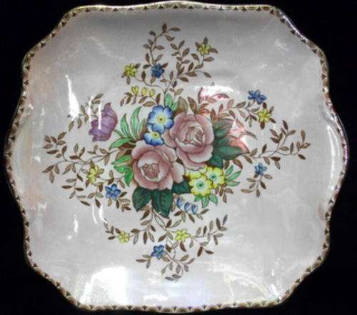 MALING LUSTRE WARE PLATE IN PRETTY PINK WITH FLOWERS-ROSALIND NEWCASTLE ON TYME ENGLAND