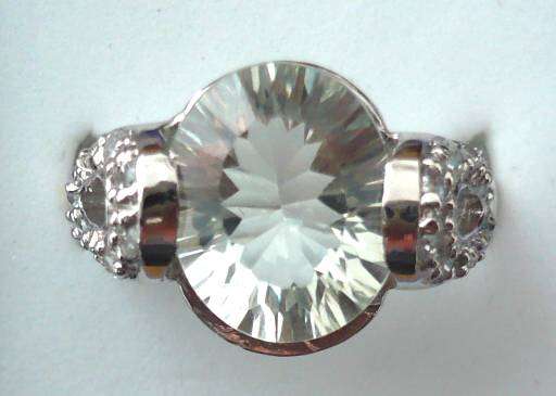 14k SOLID WHITE GOLD BRAZILIAN GREEN AMETHYST AND WHITE SAPPHIRE RING.