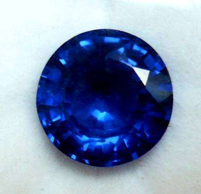 8.100CT KASHMIR BLUE DIFFUSION CEYLON SAPPHIRE/  TOP QUALITY AND SIZE.
