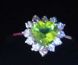 *GIFT* 14k SOLID WHITE GOLD PERIDOT AND WHITE SAPPHIRE RING RING. TOP QUALITY!