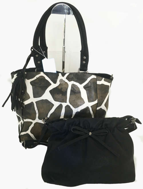 **NEW ARRIVAL**Elegant REVERSIBLE leather bag- 3 LOOKS IN 1-step out in style!