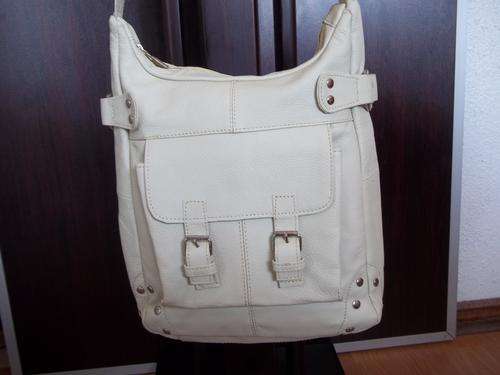 **Stunning 100%  Genuine leather  Hand Bag in  CREME/BEIGE. Great modern style, made to last!