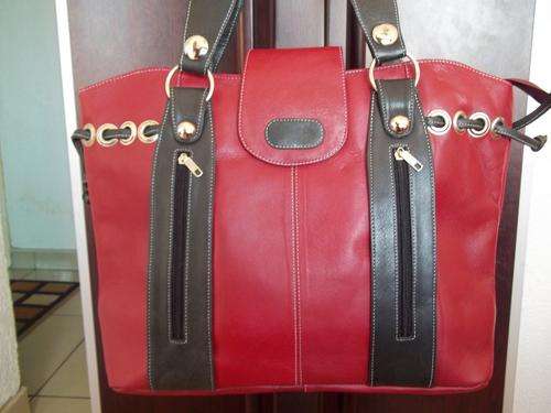 **stunning** 100%  Genuine leather LARGE TRAVEL/HAND Bag in MAROON WITH STUDS. TRAVEL IN STYLE!