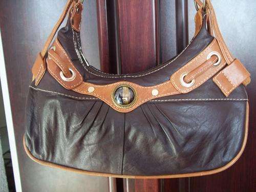 **ONLY ONE**NEW ARRIVAL**stunning 100%  Genuine leather HAND Bag in DARK BROWN.