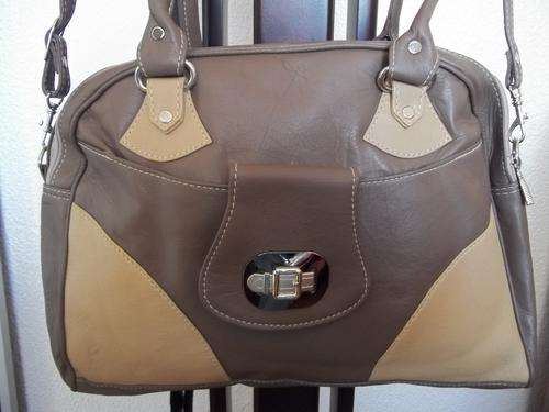 **ONLY 1*NEW ARRIVALS***Stunning 100%  Genuine leather  Hand Bag in CAMEL BROWN & TAN A great buy!.
